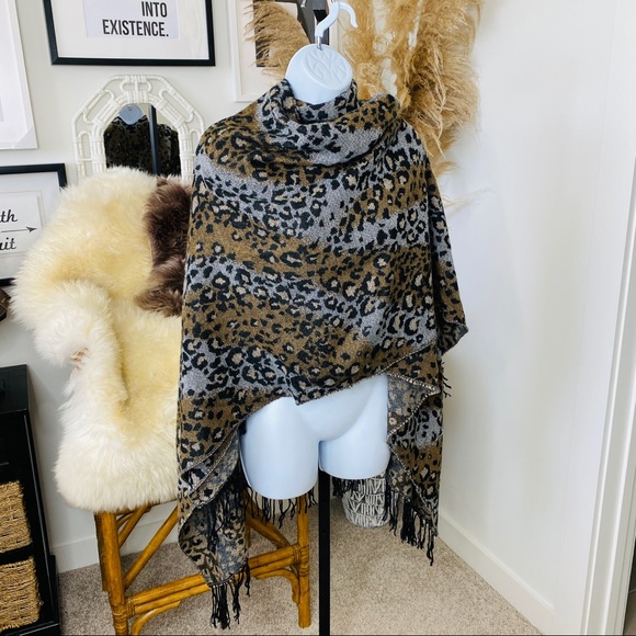 Animal Print Versatile Wear Poncho Cape Cloak O/S - Picture 9 of 13
